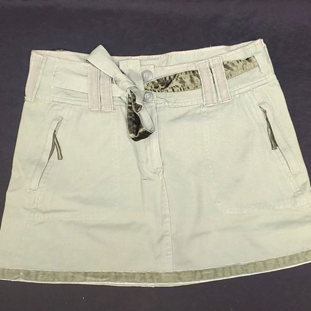 Womens route size 6 skirt